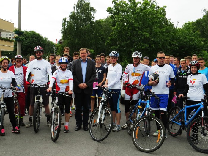 Sportsmen of evopro Biked Through All 22 Hungarian Wine Regions Sportsmen of evopro Biked Through All 22 Hungarian Wine Regions